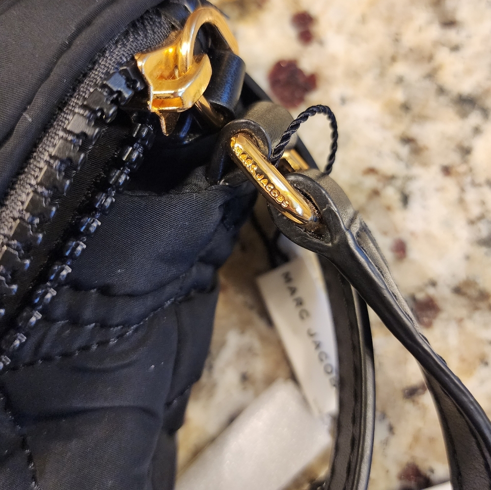 Marc Jacobs New York Black quilt crossbody - Picture 2 of 8